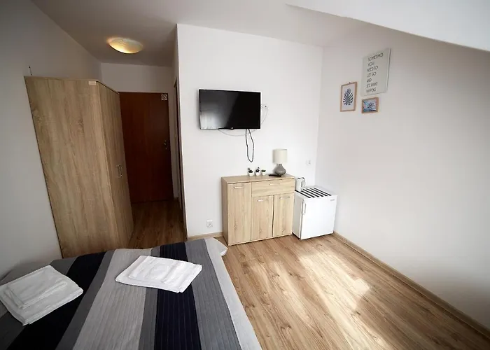 Pokoje U Mirka 게스트하우스 드지비르지노